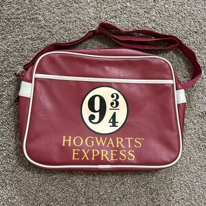 Warner Bros. Harry Potter Red and Cream Bag